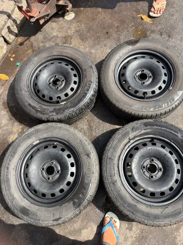 Rodas aro 15 com pneus