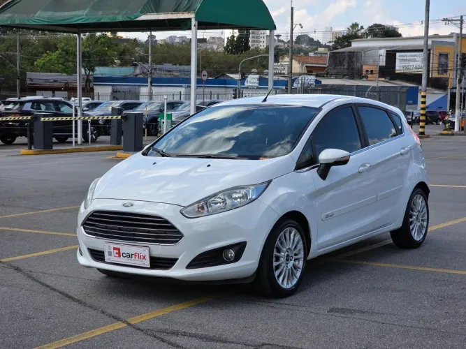 Ford Fiesta Titanium 1.6 Powershift Aut. 2015