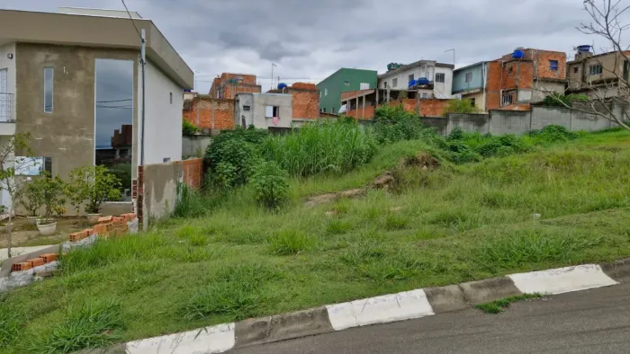 OPORTUNIDADE - Terreno PLANO à venda no Condomínio Novo, Reserva Roselândia, 200m², 8mx25m