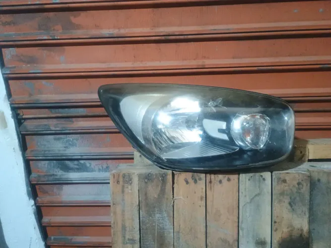 Farol direito Kia Picanto 12 A 15