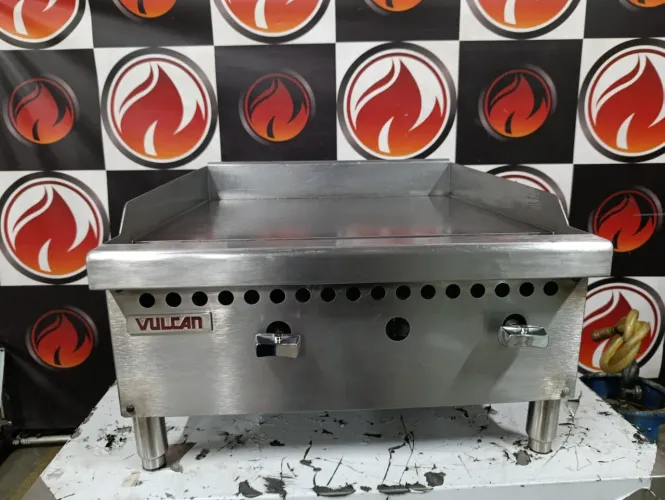 Chapa 60x70x40. 2 queimadores marca VULCAN gás GLP ( usada ) em ótimo estado