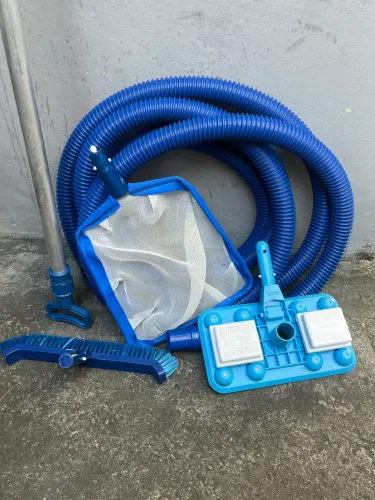 Equipamento para limpeza de piscina