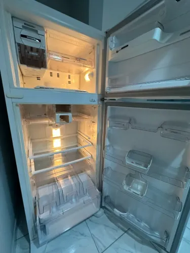  Geladeira Brastemp Ative Frost Free Duplex 403 Litros com Smart Bar - Para Conserto!