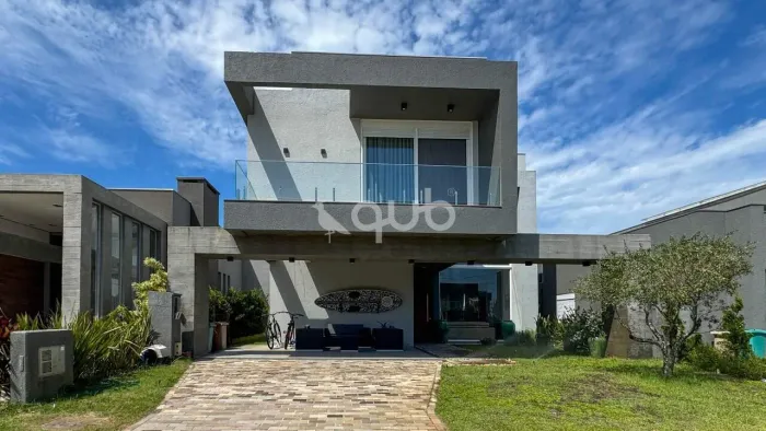 Sobrado à venda, 4 quartos, 4 suítes, 2 vagas, Condomínio Riviera Xangri-Lá - Xangri-Lá/RS