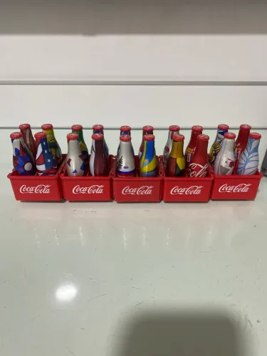 Minha coleção garrifinhas da coca cola