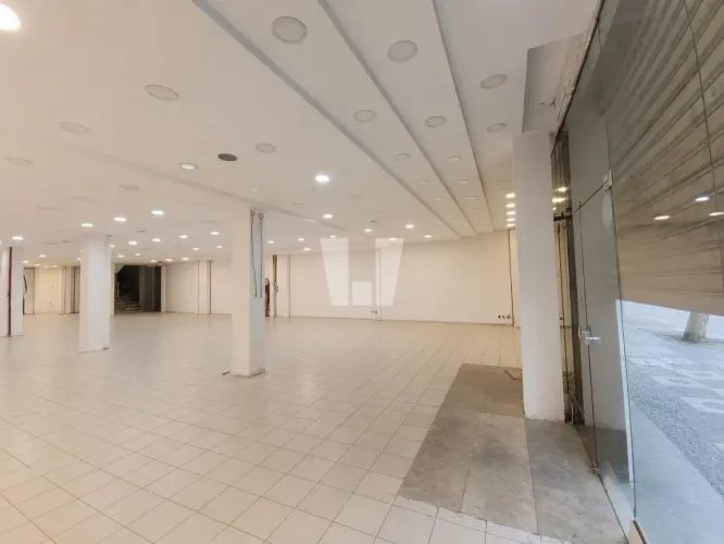 Loja para locação no centro de BH com 900 metros.