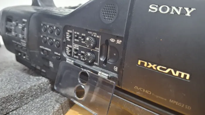 Filmadora Profissional Sony EA50