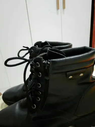 Bota caturno