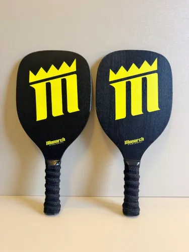 duas raquetes pickleball monarch | madeira | ideal para iniciante | com capa | campinas/sp