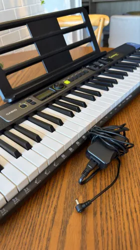Teclado Casio LK-S250 com Teclas Iluminadas | Excelente Estado