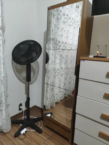 Sapateira com espelho 