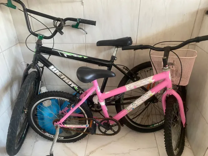 Bicicleta aro 24 Preta e Bicicleta Rosa princesa Aro 20
