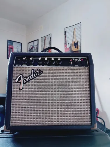 Amplificador Fender perfeito estado