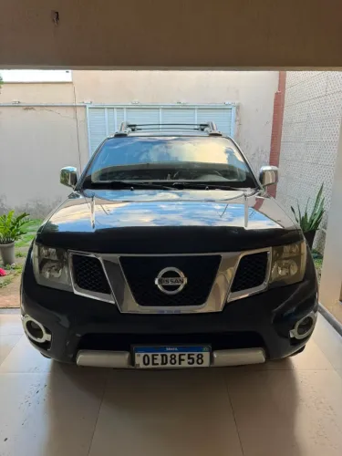 Nissan Frontier SL CD 4X4 2.5tb Diesel AUT 2013