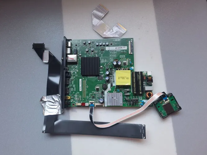 Placa principal de televisão Semp TCL 43S6500FS