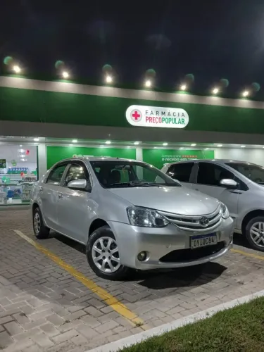 Toyota Etios X Sedan 1.5 Flex 16V 4P Mec. 2014