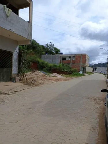 Um lote e meio em Ibatiba comercial 