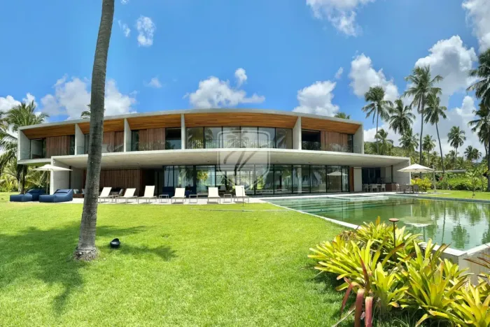 CASA DE ALTO LUXO NO CONDOMÍNIO RESERVA PITUBA EXCLUSIVIDADE E NATUREZA À BEIRA-MAR DE COR