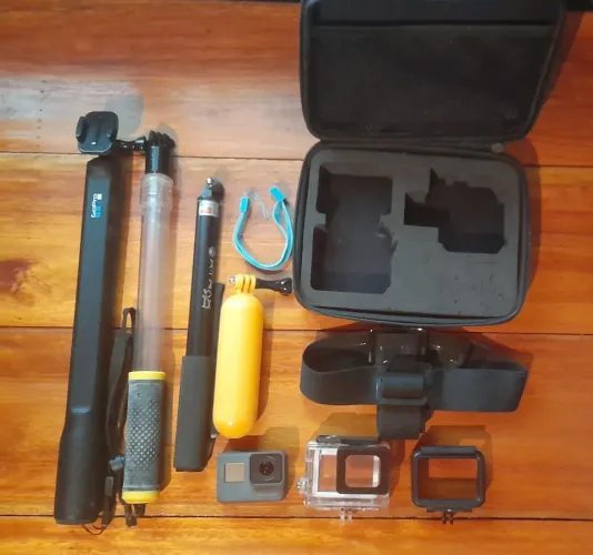 Câmera Gopro Hero 5 + Acessórios