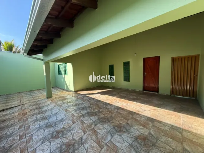 Casa residencial com 3 quartos sendo 1 suíte disponível para locação no bairro Jardim Euro