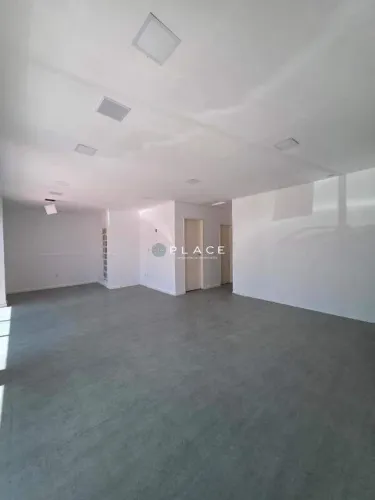 Casa comercial disponível para aluguel no Centro | Rua Cícero Pombo