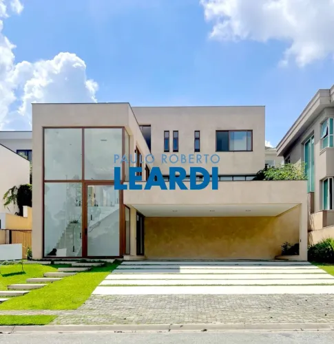 CASA EM CONDOMÍNIO - TAMBORÉ - SP