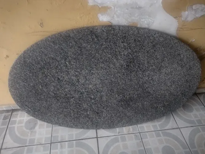 Doa se pedra em granito de mesa