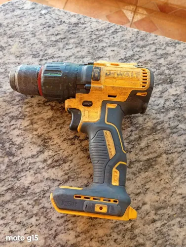 Parafusadeira Dewalt dcd7781 sem bateria com impacto 