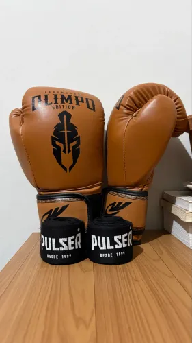 Kit Muay Thai - Luvas e Bandagem
