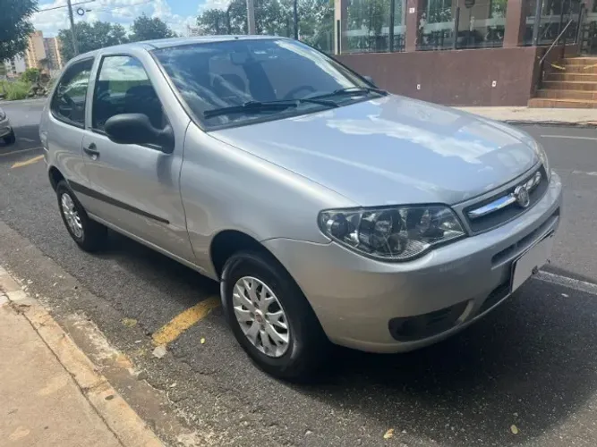 Fiat Palio 1.0 Celebr. Economy F.flex 8V 2P 2012