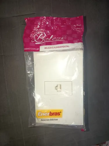 Vendo tomadas RJ45 de rede de Internet