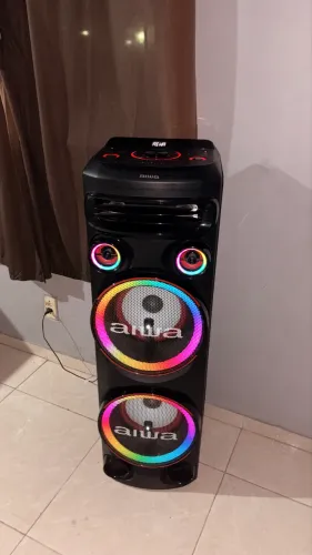 Caixa de som torre AIWA T2W