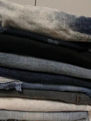 Lote de shorts em jeans femenino para o seu negócio. Monte looks e lucre.