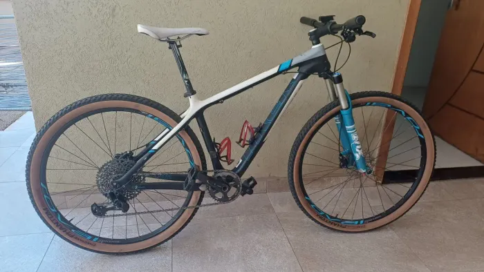 Bike Trek Superfly - Carbono