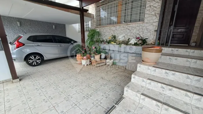 Casa térrea à venda em vila Planalto Paulista, 2 dormitórios, 2 vagas e quintal