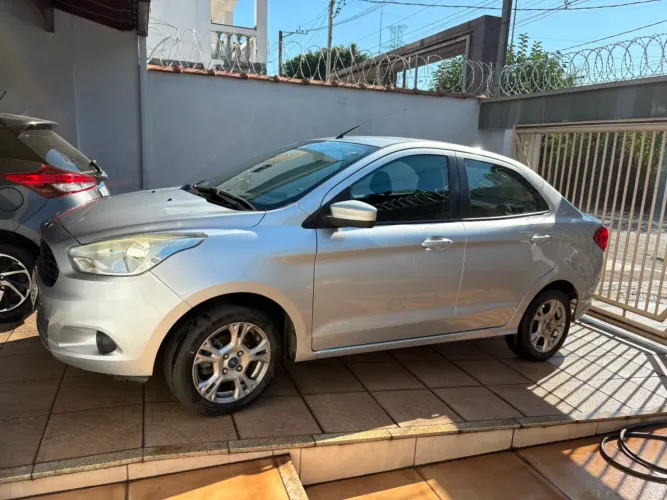 Ford KA+ Sedan 1.5 SEL 16V Flex 4P 2015