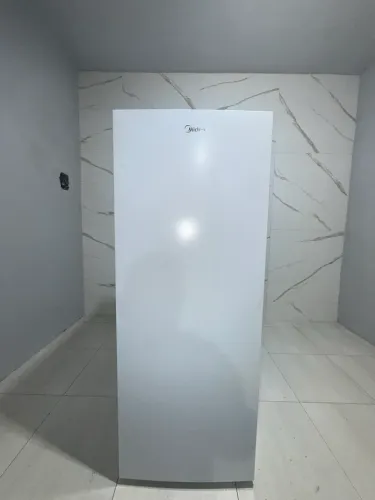 Freezer Midea 196L 2 meses de uso