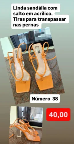 Sandália com salto em acrílico.