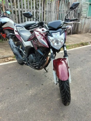 Vendendo essa moto yamaha