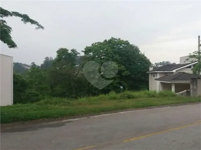Condomínio com 1 quartos à venda em Golf gardens - SP