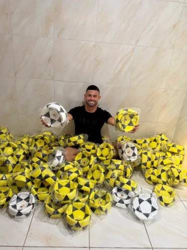 Bola de futevôlei altinha e fut mesa ?