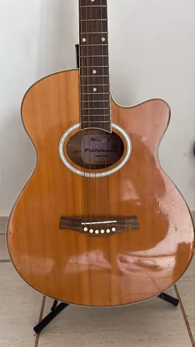 Violão Giannini $300,00