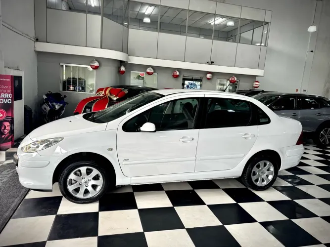 Peugeot 307 Sed. Presence 1.6 Flex 16V 4P 2010
