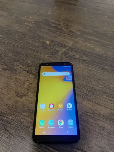 Samsung galaxi j4 core