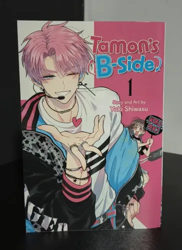 Tamon's B-Side (Tamon-kun Ima Docchi!?) Vol. 1 [Mangá em INGLÊS]