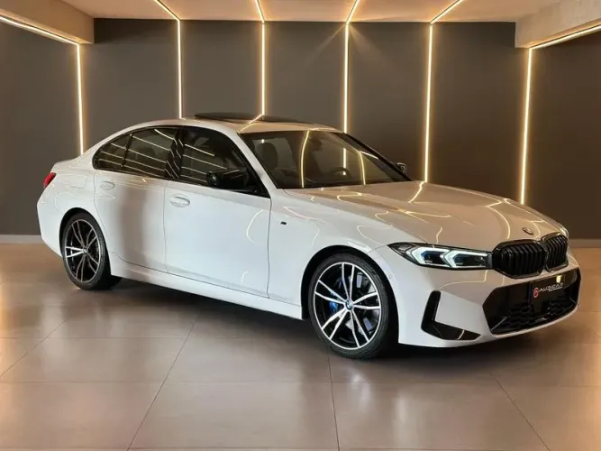 BMW 320I A 2.0 TB M Sport Activeflex 16V 4P 2023