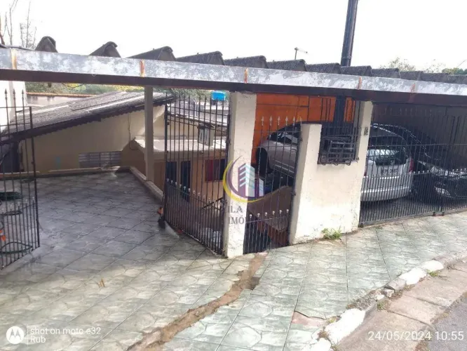 São duas casas térrea com 2 dormitórios, 03 Vagas de garagem - Quitaúna - Osasco/SP