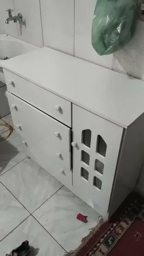 Vendo armário para roupas e tênis 