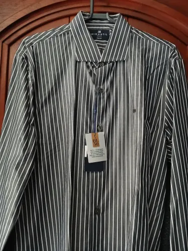 Moderna camisa da Grife Highstil, nova sem uso tamanho M ,preço de outlet 298,00 ,hj 100
