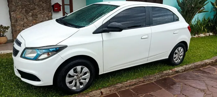 Chevrolet Onix Hatch LT 1.0 8V Flex Power Mec. 4P 2015